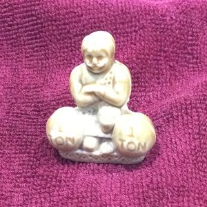 Red Rose Tea “Strongman” figurine